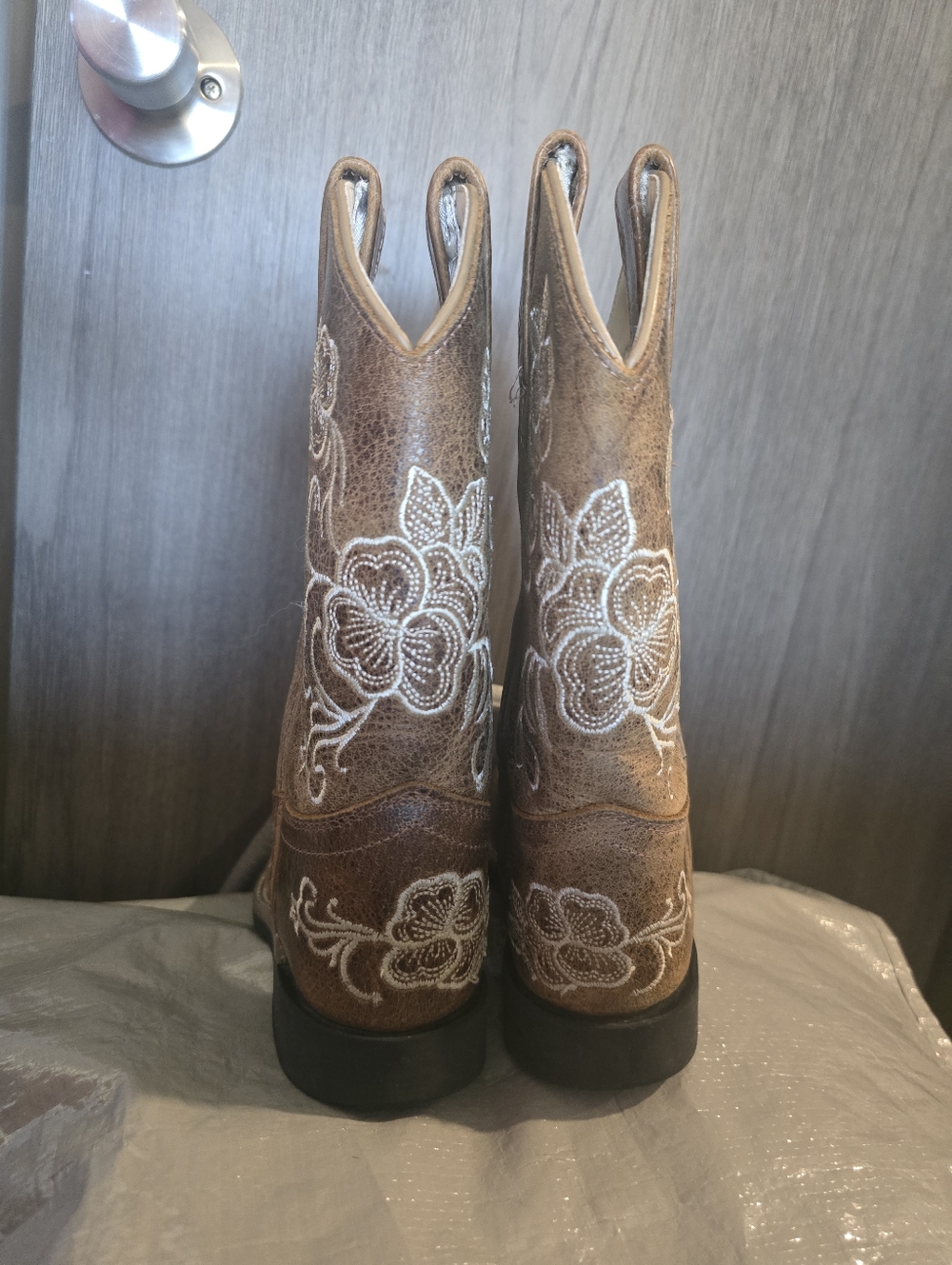 Shyanne Brown Leather Western Boots with White Floral Embroidery Little Girls - Picture 7 of 7